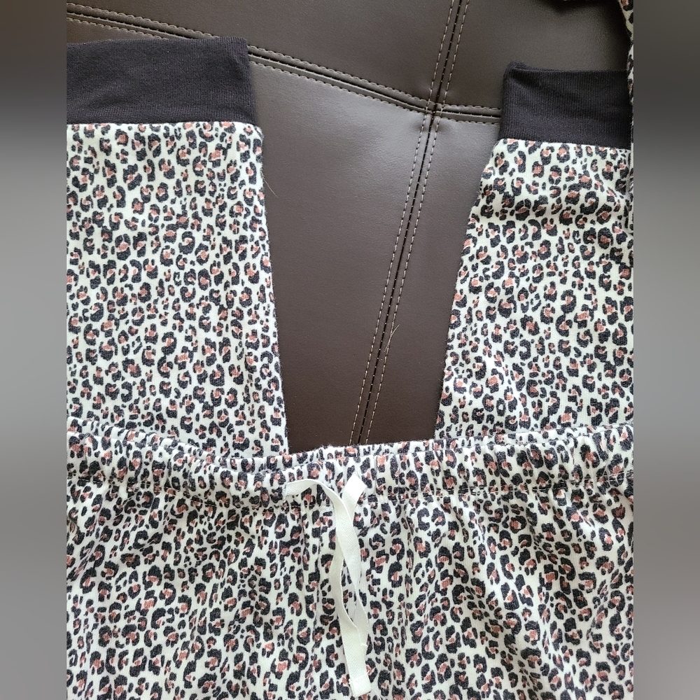 Pajama Set - Picture 3 of 5